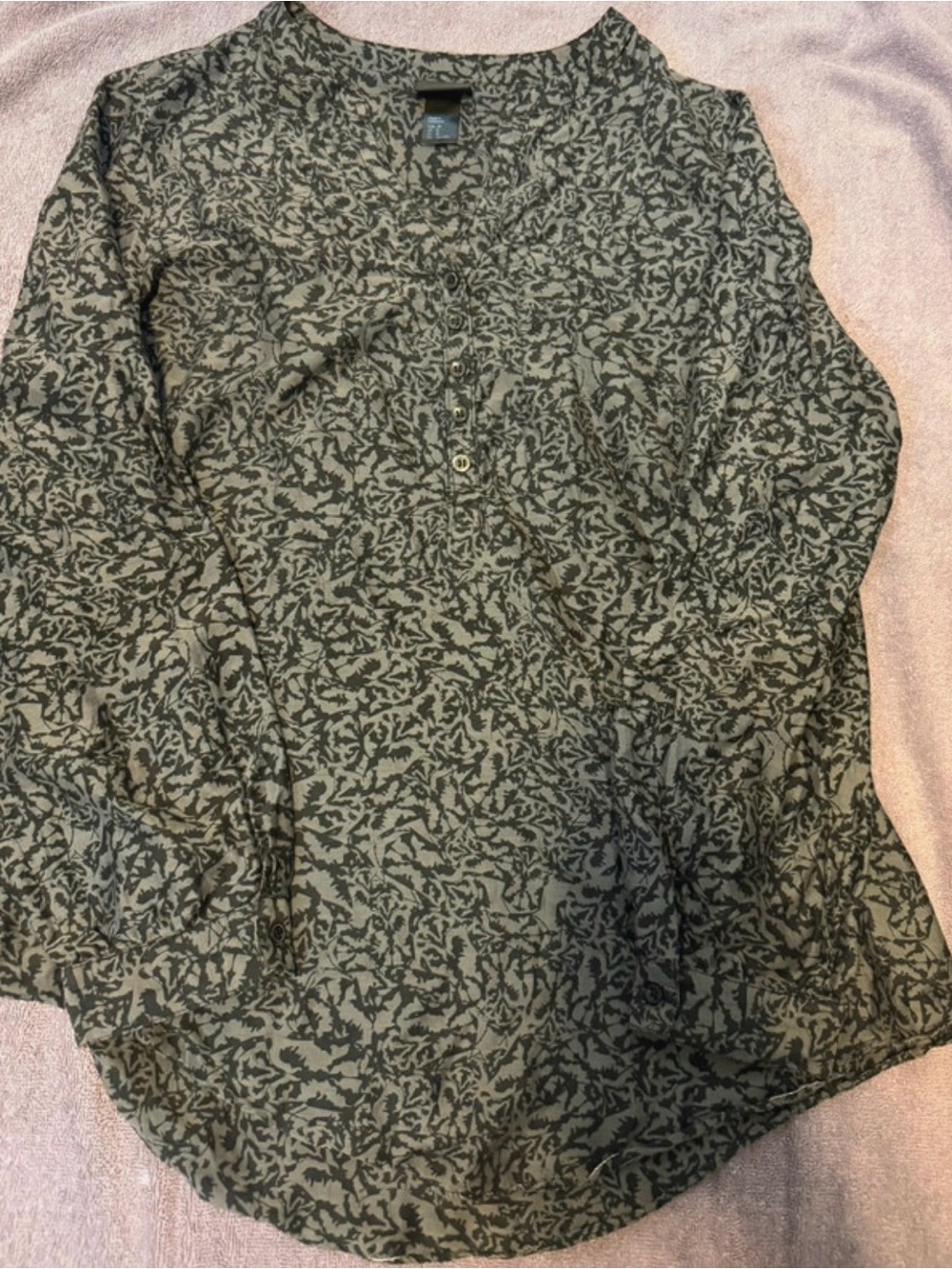 H&M Gray and Black Printed Henley Top